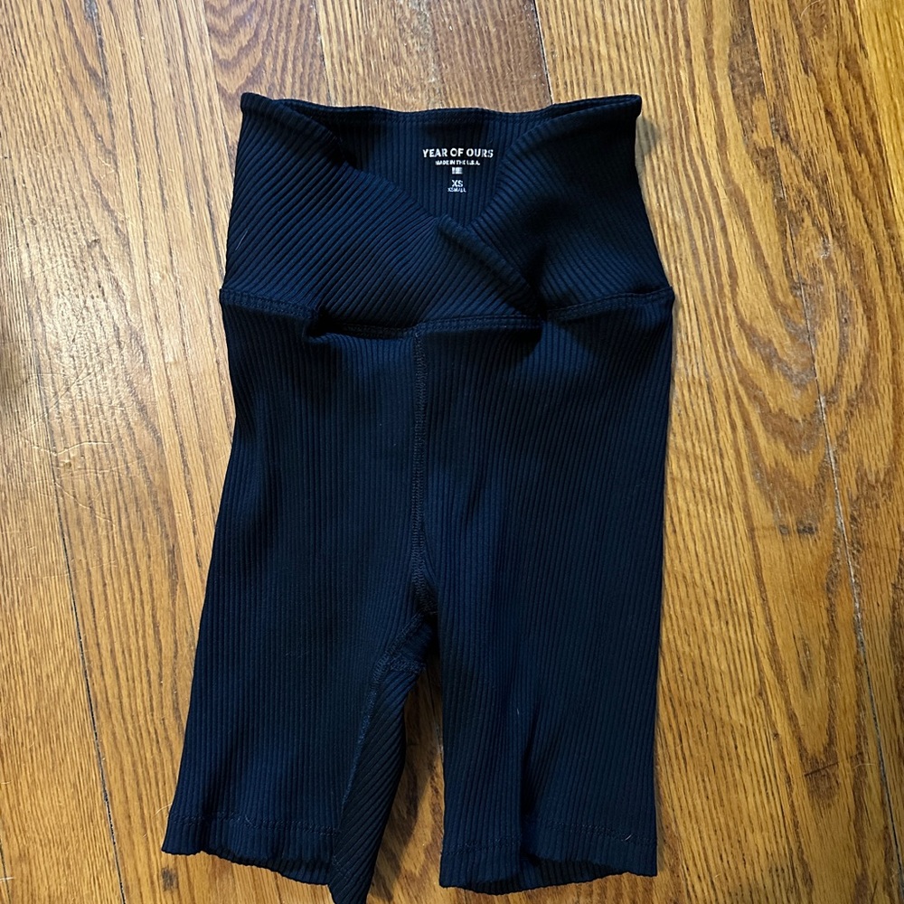 Year of Ours Black Performance Leggings